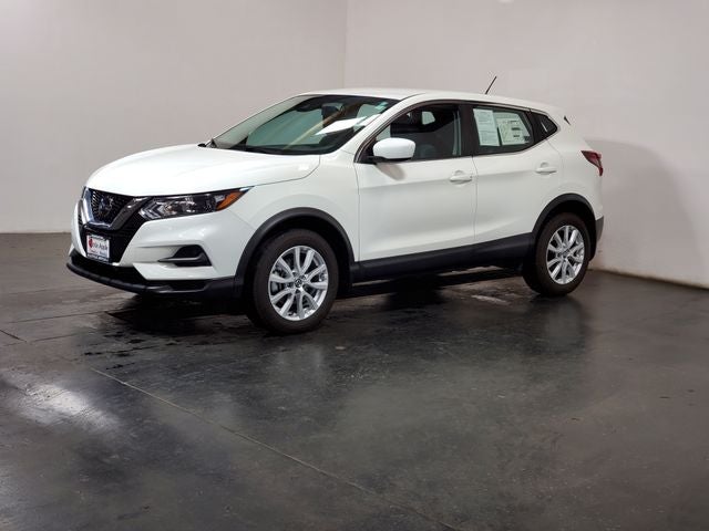 2022 Nissan Rogue Sport S FWD