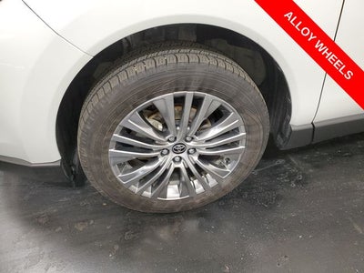 2022 Toyota Venza XLE