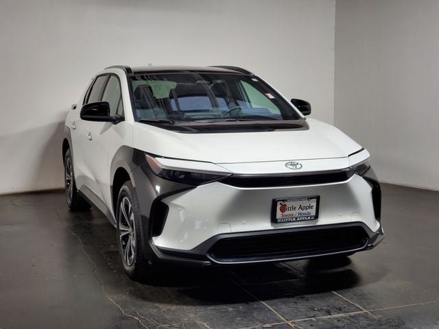 2025 Toyota bZ4X XLE