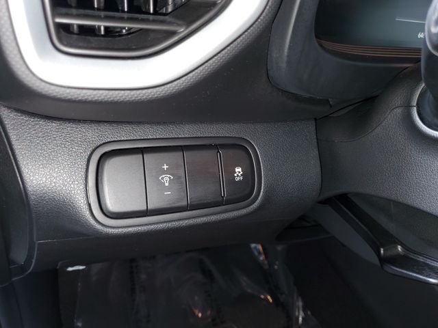 2025 Hyundai Venue SE