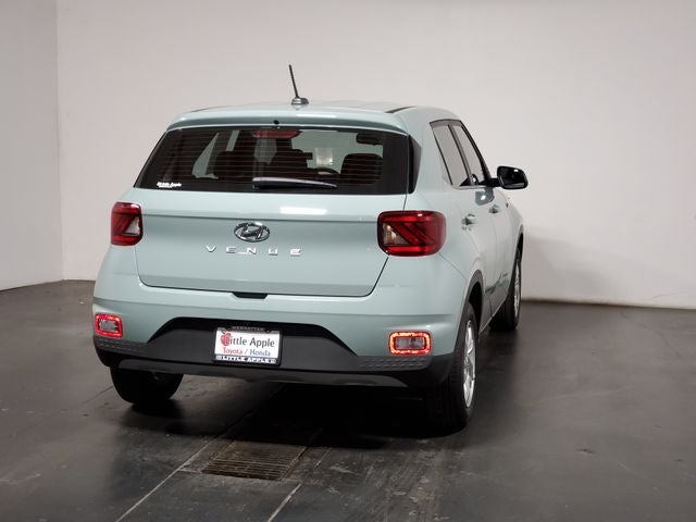 2025 Hyundai Venue SE