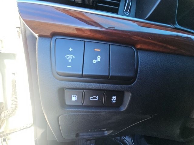 2017 Kia Cadenza Premium