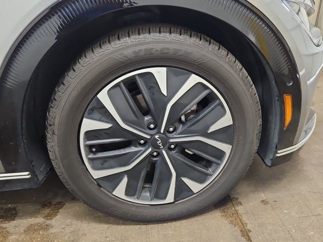 2022 Kia EV6 Wind