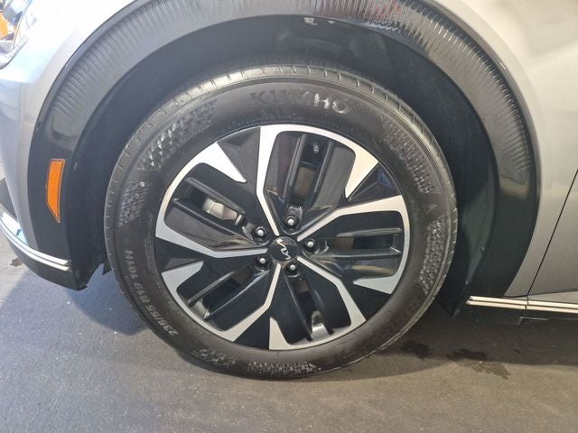 2023 Kia EV6 Wind