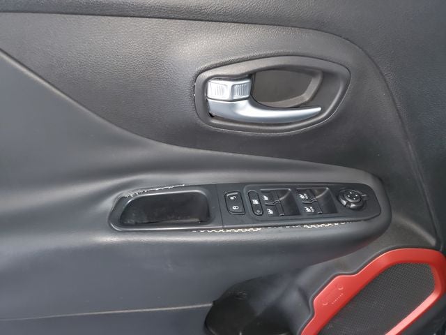 2015 Jeep Renegade Trailhawk